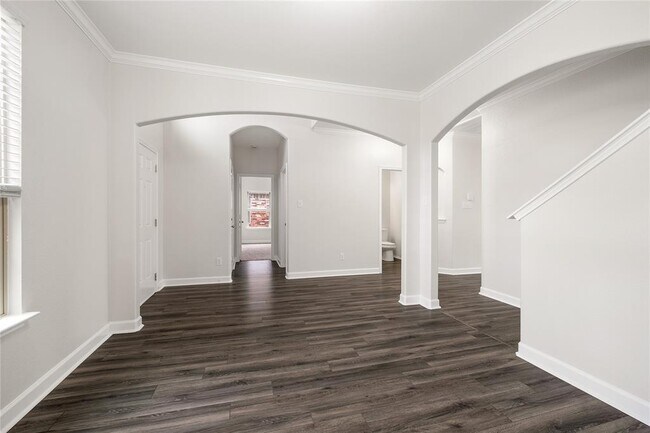Photo - 111 Colthorpe Ln