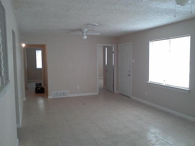 Photo - 709 Rilla Dr