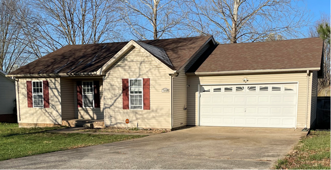 Charming ranch home. - Charming ranch home.