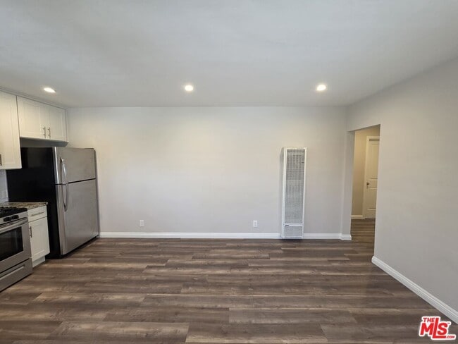 Photo - 2012 S Holt Ave Unit 2014