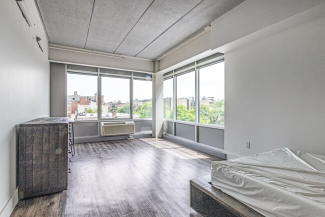 Photo - 2406 Hoffman St