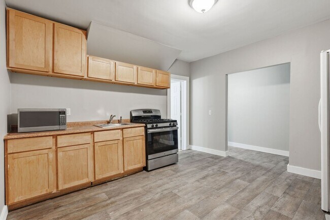 Photo - Updated 2-Bed 1-Bath Unit - Available Now! Unit 9
