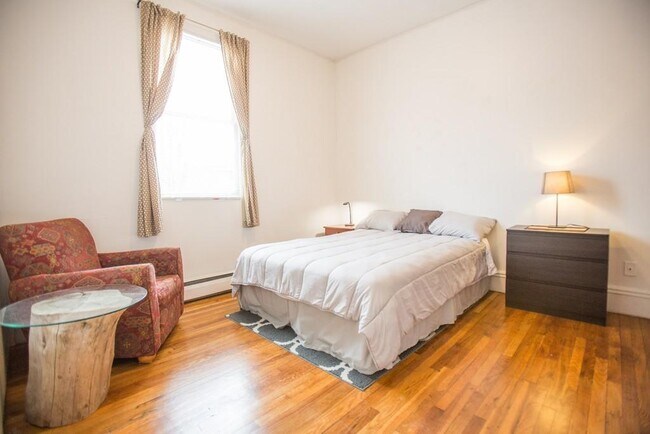 Photo - 15 Ashford St Unit 1