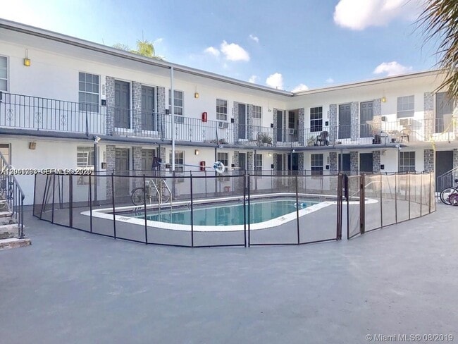Photo - 1843 Dewey St Unit 110