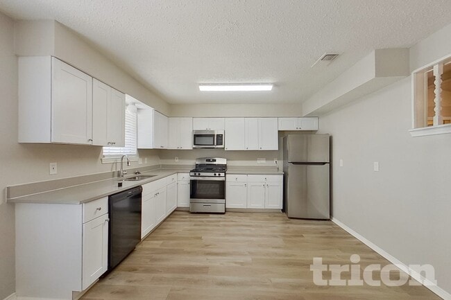 Photo - 545 Sharp Dr