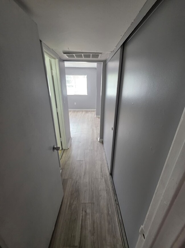 Photo - 1505 N West St Unit 222