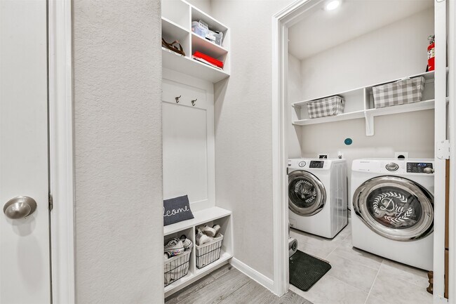 Photo - 533 Winburn Tide Ln