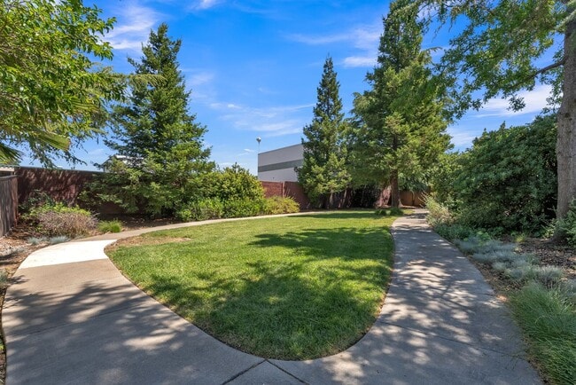 Photo - 362 Tabor Ave