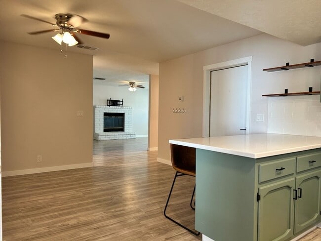 Photo - Please contact Vaughn Realty to set up an ...