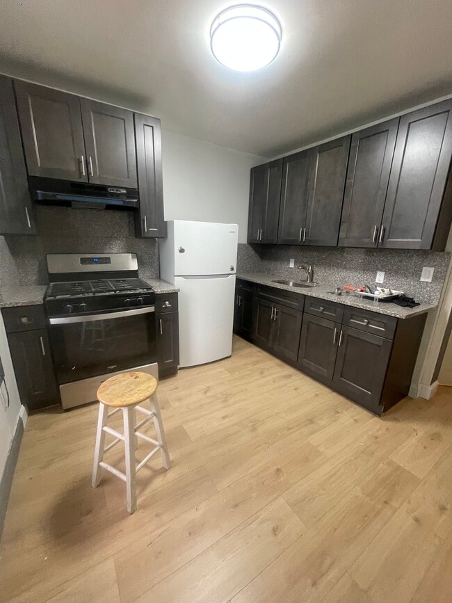 Photo - 460 Bay Ridge Ave Unidad 3