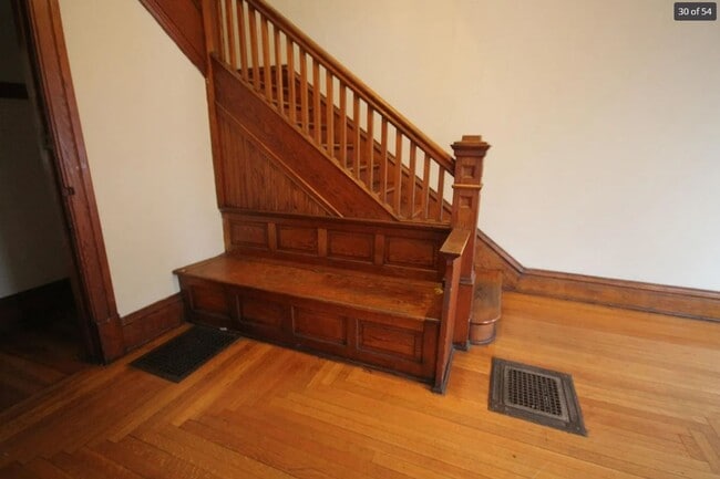 Photo - 753 Academy St