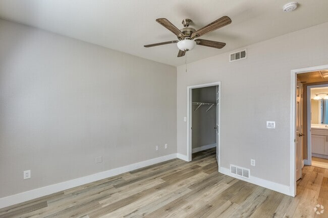 1 BR, 1 BA (Renovated) - 700 SF