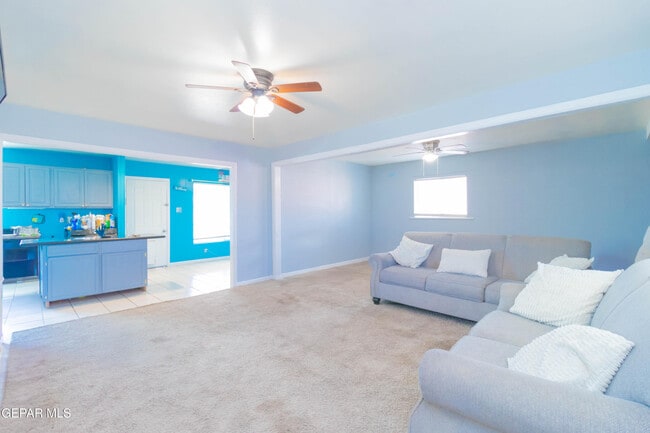Photo - 451 Borrett St