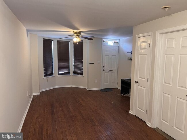 Building Photo - 2079 E Hagert St