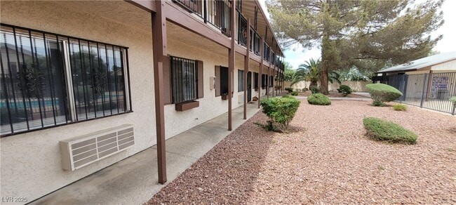 Photo - 4955 Jeffreys St Unidad 703