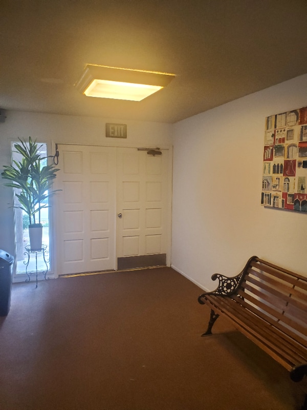 Photo - 5227 Hermitage Ave Unidad 0