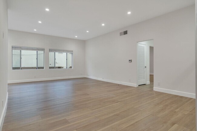 Elm Luxury Investments LLC