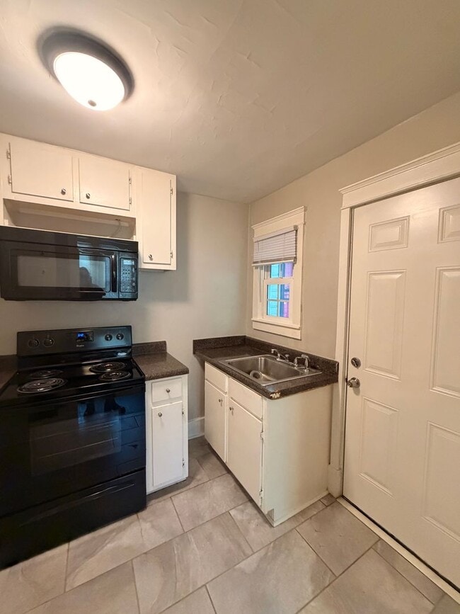 Photo - 2413 Emmett Ave Unit A