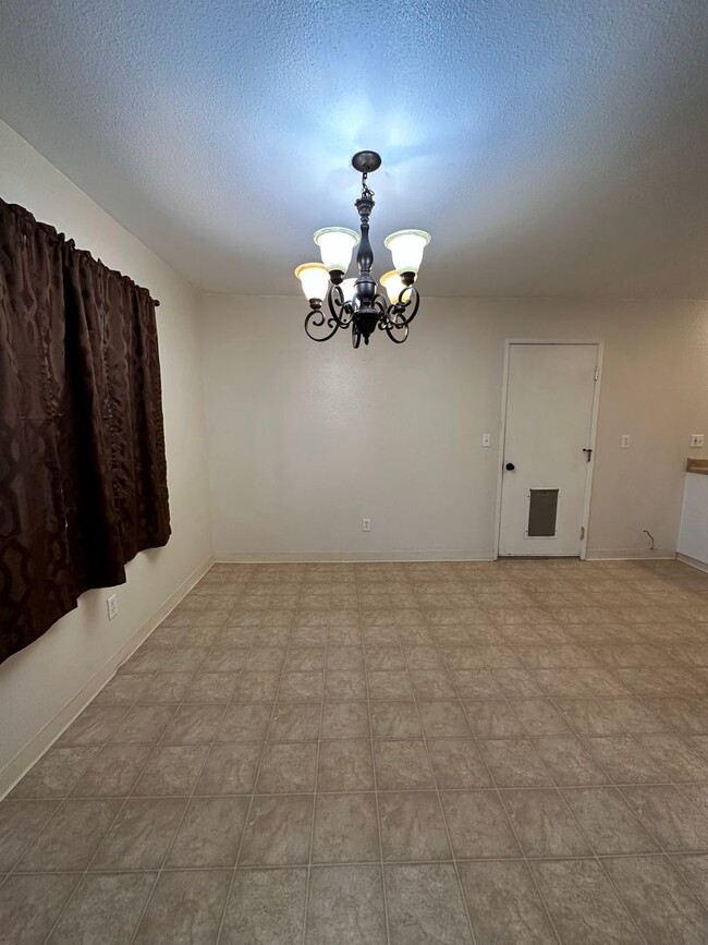 Photo - Cute well maintained home, convenient Anderson location