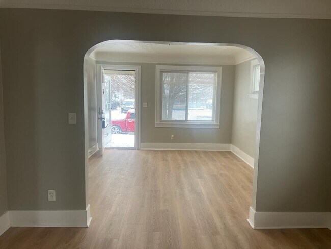 Photo - 1314 Empire Ave House