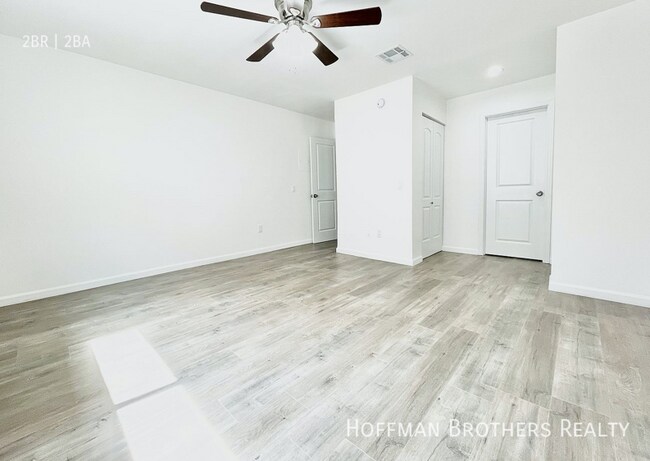 Photo - 11941 Weddington St Unit 303