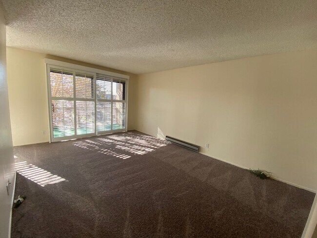 Photo - $500 MOVE IN SPECIAL !!!Beautiful 1 Bedroo... Unidad 462