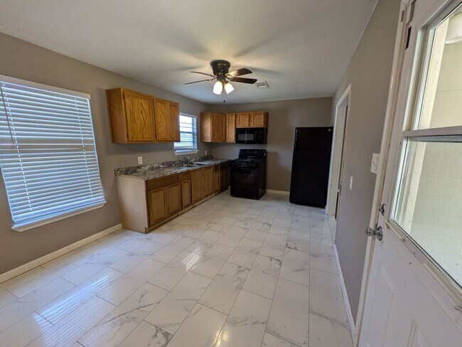 Photo - 3486 Westmoreland Ave