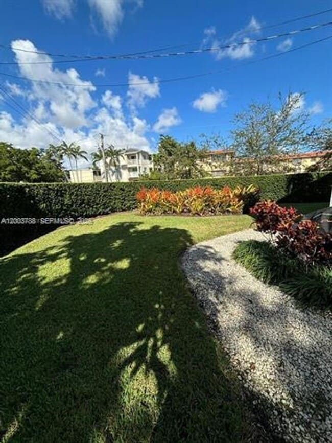 Photo - 685 SW 19th Rd Unit 685 SW 19th Rd #  A