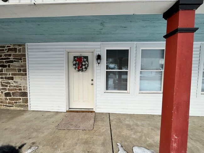 Building Photo - Leck Kill Apartments Unit D