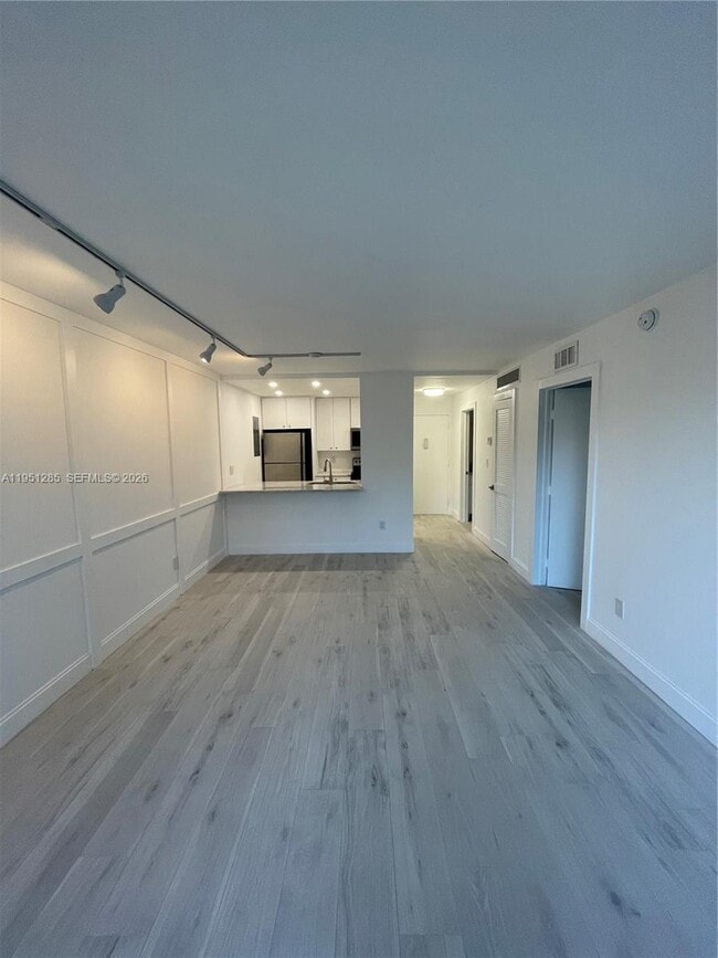 Photo - 2160 SW 16th Ave Unidad 115