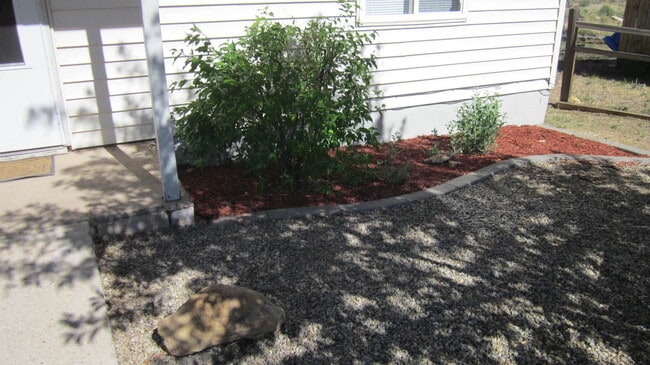 Photo - Lovely Fully Furnished 2 bed, 1 bath home