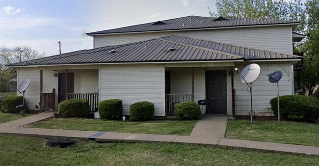 Building Photo - 130 South St