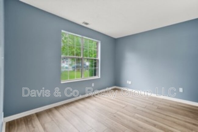 Photo - 4753 Klondike Cove