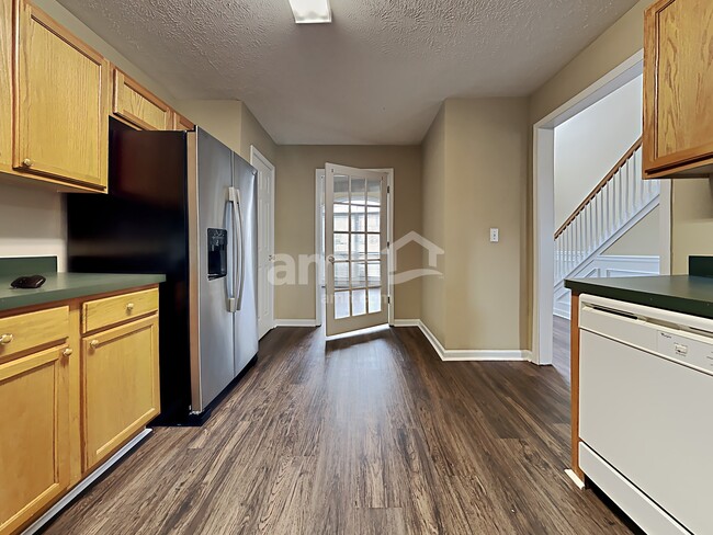 Photo - 3915 Madison Bnd NW