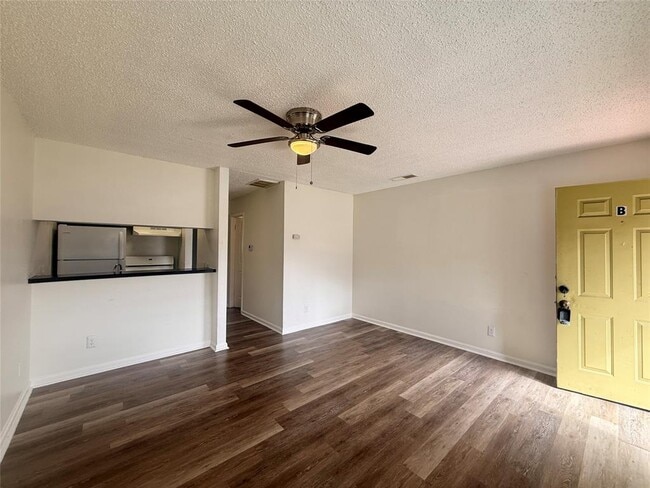 Photo - 2607 Ektom Dr Unit B