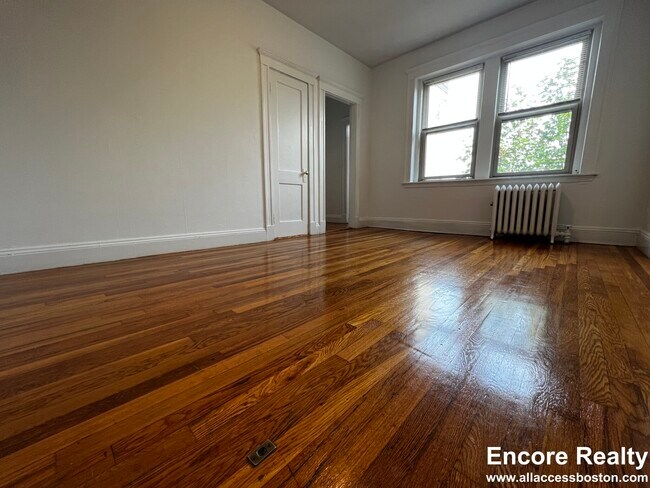 120 Brainerd Rd Unit 18