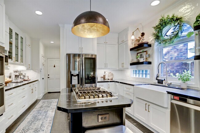 Photo - 14 Twilight Glen Ct