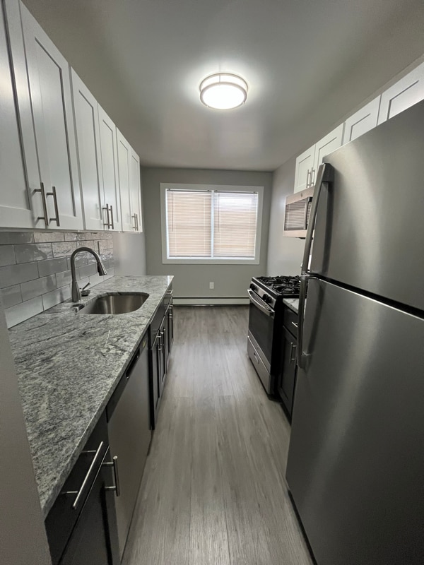 Building Photo - 431 Park Ave Unit C21