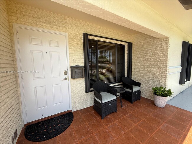 Photo - 1721 NE 48th Ct