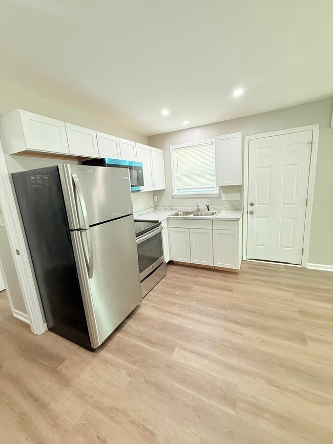 Photo - 728 N Montgomery St