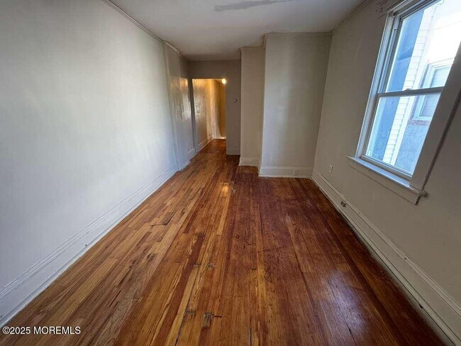 Photo - 110 Rector St Unit 2