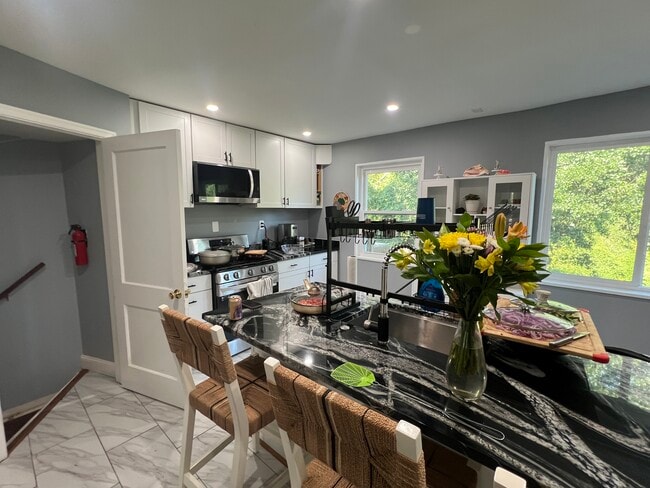 Photo - 209 Unicorn Pl