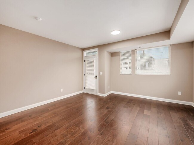 Photo - Luxury Living at Four X Five Condos