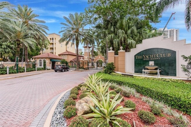 Photo - 19501 E Country Club Dr Unit 9602