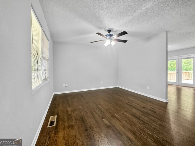 Photo - 555 Browning Cir