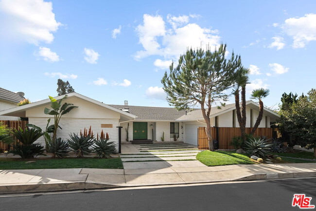 Building Photo - 5200 Los Diegos Way Rental