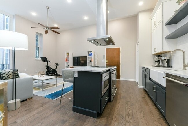 Photo - 743 E 4th St Unit 205