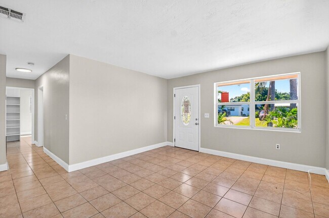 Photo - 775 Snead Cir