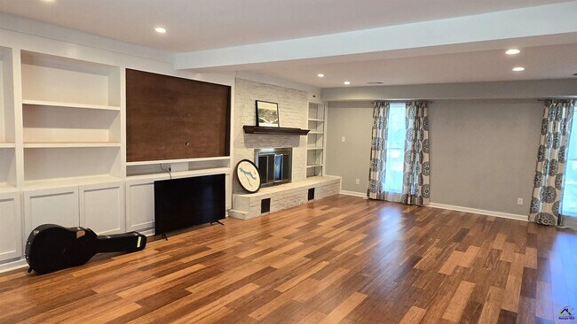 Photo - 201 Quail Run Dr