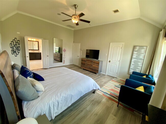 Photo - 12279 Oxford Cres Cir